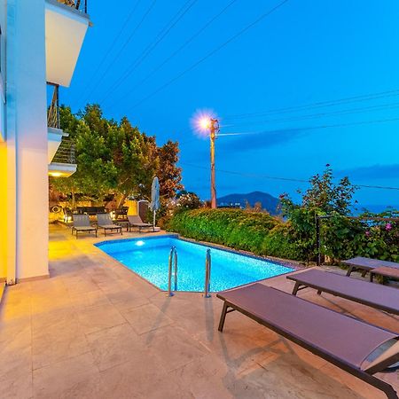 Luxus Villa Skyla Mit 5 Schlafzimmern & Meer-Blick Kaş Ngoại thất bức ảnh