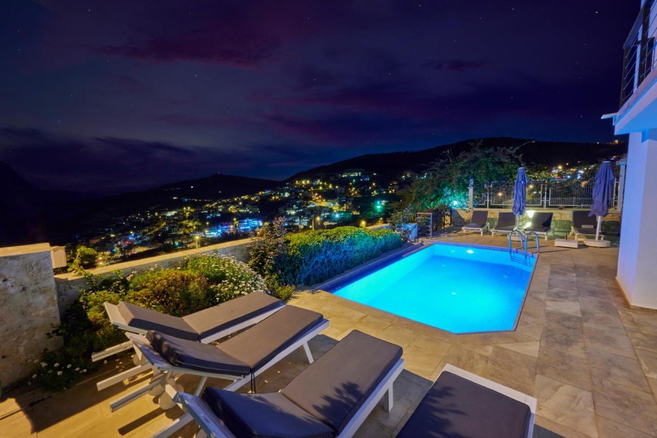 Luxus Villa Skyla Mit 5 Schlafzimmern & Meer-Blick Kaş Ngoại thất bức ảnh
